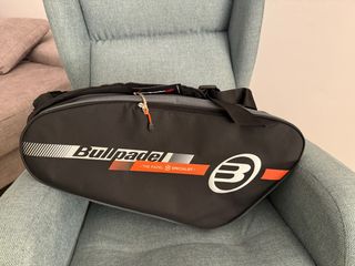 Paletero Bullpadel Negro y Naranja