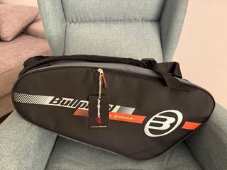 Paletero Bullpadel Negro y Naranja