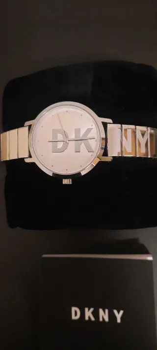 Relógio DKNY Prata.