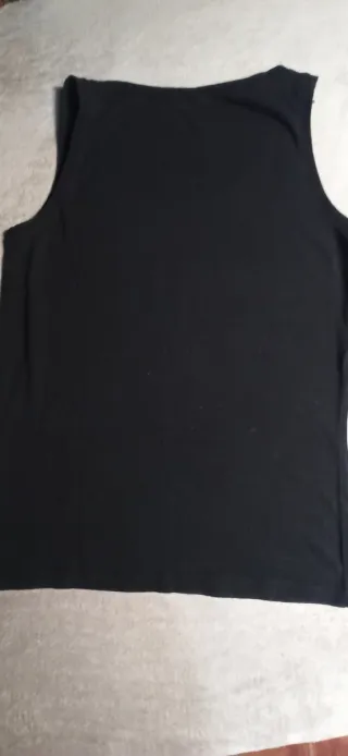 Camiseta sin mangas Hello Kitty negra