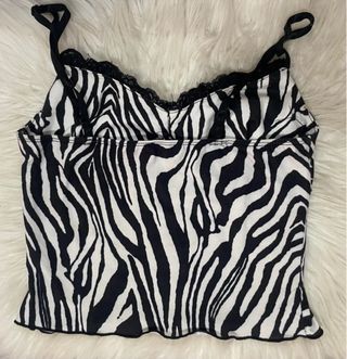 Top de tirantes con estampado de cebra y encaje