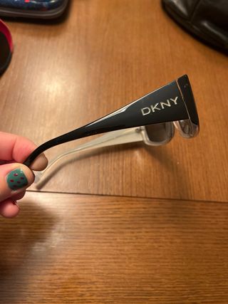 Gafas de sol mujer DKNY negras y grises auténticas