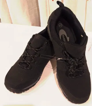 Botas senderismo John Smith negras T44