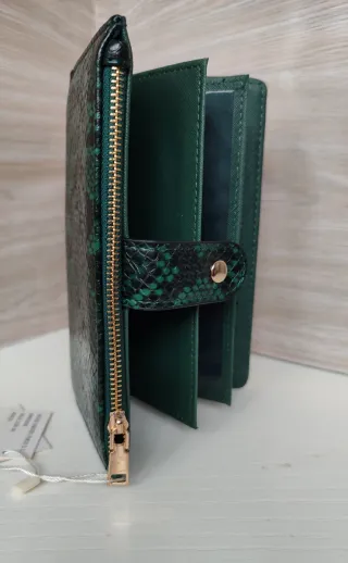 Portafogli verde bottiglia effetto pelle serpente