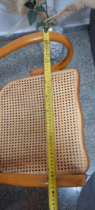 Dondola in legno e rattan