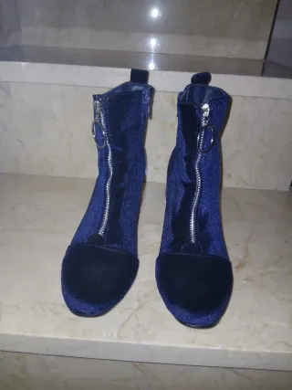 Botines de fiesta de terciopelo azul. Talla 37