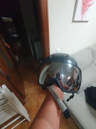 Casco de esquí con visera espejo
