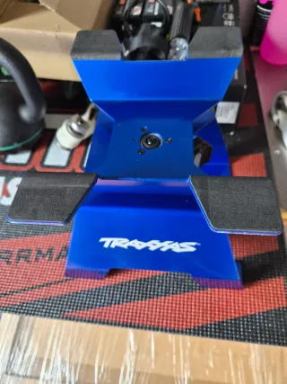 Soporte aluminio azul Traxxas