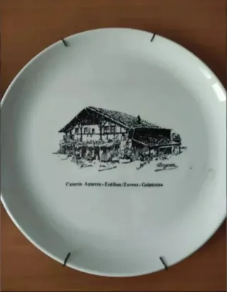 2 Piatti in Ceramica Caseríos Vascos