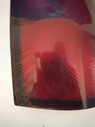 Piloto trasero derecho Nissan Terrano 2