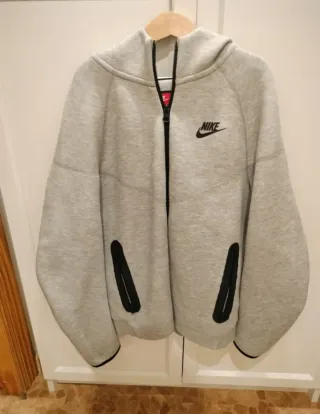 Sudadera Nike Tech Gris con Cremallera