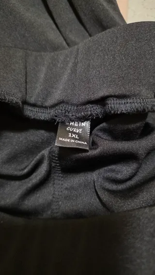 Pantalón Palazzo Negro Pierna Ancha Botones