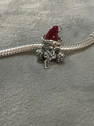 Charm Papá Noel Regalo