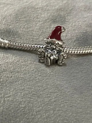 Charm Papá Noel Regalo
