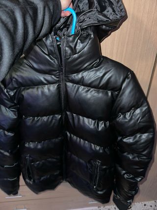 Chaquetón negro acolchado