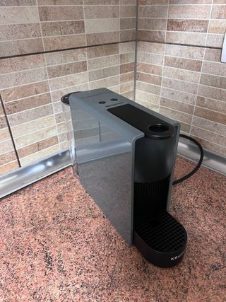 Cafetera Nespresso Essenza Mini Krups