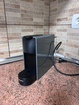 Cafetera Nespresso Essenza Mini Krups