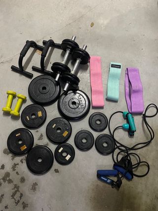 Equipo de gimnasio: barra,mancuernas, bandas y más
