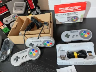 Nintendo SNES Classic Mini + Mando Inalámbrico