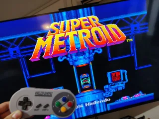 Nintendo SNES Classic Mini + Mando Inalámbrico