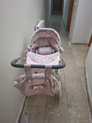 Carretto per bambole rosa floreale