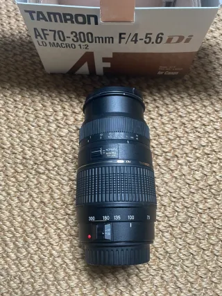 Teleobjetivo Tamron AF 70-300mm F/4-5.6 Di