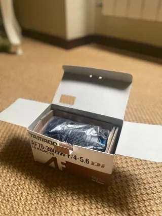 Teleobjetivo Tamron AF 70-300mm F/4-5.6 Di