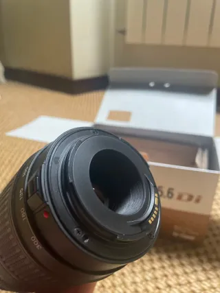 Teleobjetivo Tamron AF 70-300mm F/4-5.6 Di