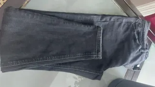 Pantalón vaquero negro