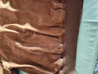 Cazadora de piel marrón