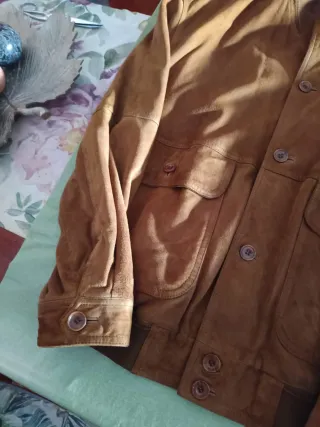 Cazadora de piel marrón