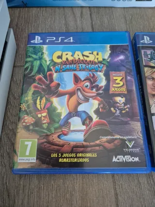 Consola Sony PS4 Blanca + Juegos