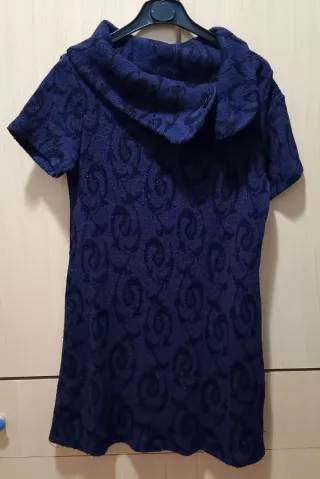 Vestido de invierno morado con estampado