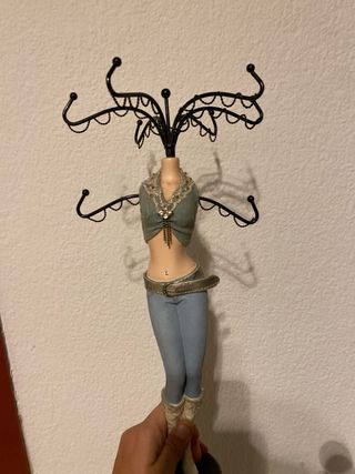 Porta joyas figura mujer y vestido