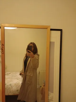 Anorak champán tres cuartos con capucha