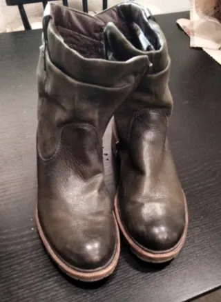 Stivali in pelle da donna