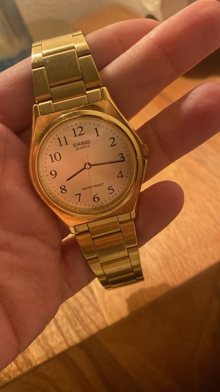 Reloj Casio Dorado