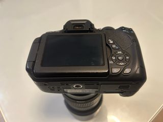 Cámara Canon EOS 700D + Sigma 18-200mm