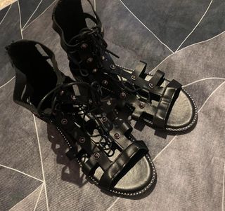Sandalias romanas negras talla 40