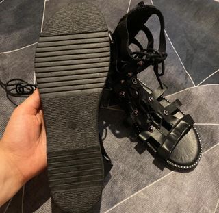 Sandalias romanas negras talla 40