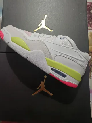 Zapatillas Nike Jordan Blancas y Rosas