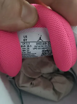 Zapatillas Nike Jordan Blancas y Rosas