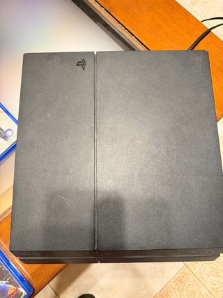 PS4 (PlayStation 4) con 7 giochi senza controller