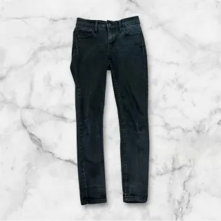 Vaqueros Levis negros