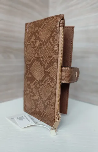 Cartera monedero camel con detalle dorado