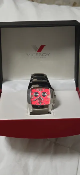 Reloj Viceroy Rojo y Plateado