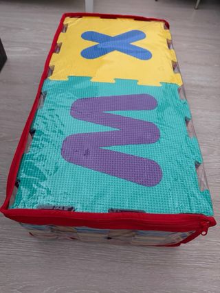 Parque infantil + alfombra de letras y números