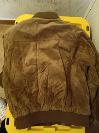 Cazadora bomber de piel ante marrón