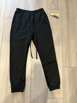 Tuta Essentials Nera Taglia M