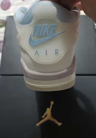 Zapatillas Nike Air Jordan Gris y Blanco